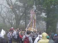 八溝嶺神社の梵天祭