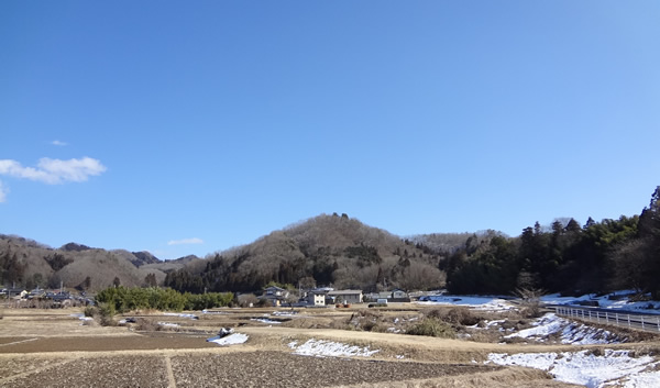 画像:鏡城址（遠景）